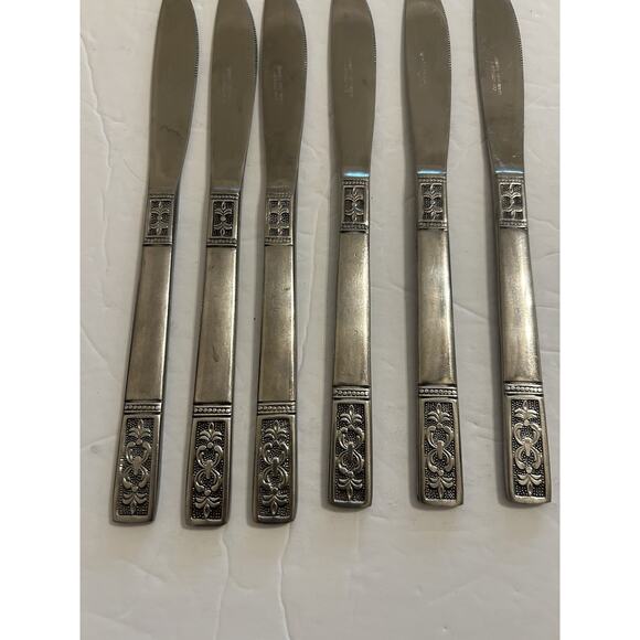 Vintage Customcraft Fluer De Lis Set Of 6 Dinner Knives Stainless Flatware CUS3 - Picture 4 of 10